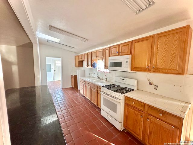 2103 Fm 2790, Lytle, TX 78052