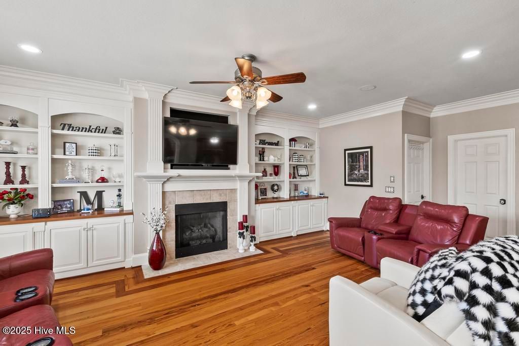 Image 22 of property listing at 209 Bayside Drive, Cape Carteret, NC 28584