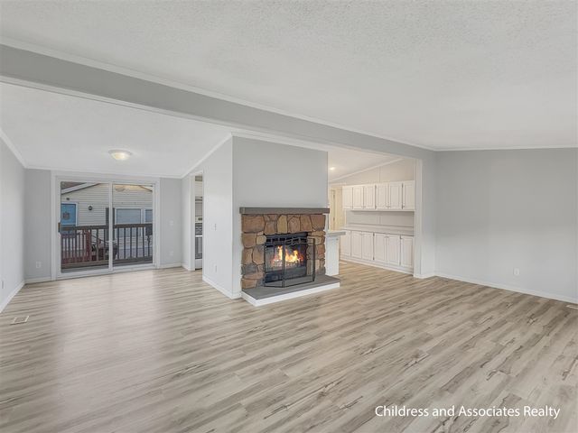 1491 Red Oak Lane, Belmont, MI 49306