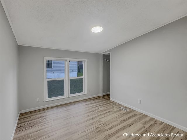 1491 Red Oak Lane, Belmont, MI 49306