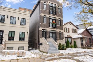 3213 S Wells Street 1, Chicago, IL 60616