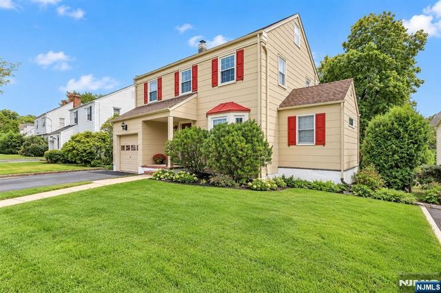 32 Stanley Avenue, Nutley, NJ 07110