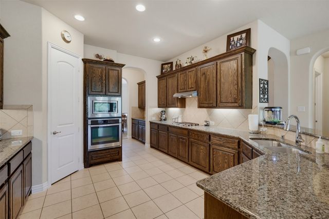 626 Allister Court, Roanoke, TX 76262