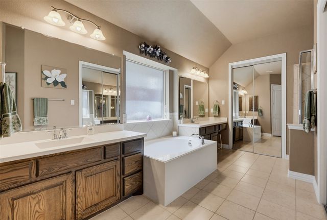 626 Allister Court, Roanoke, TX 76262