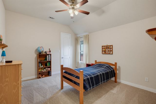 626 Allister Court, Roanoke, TX 76262