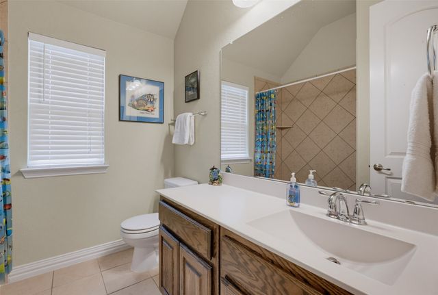 626 Allister Court, Roanoke, TX 76262