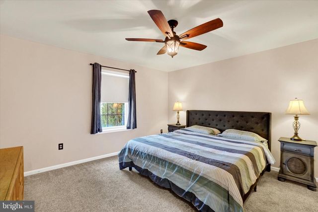 2202 WEEPING WILLOW LN, Mount Joy, PA 17552