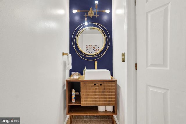 2202 WEEPING WILLOW LN, Mount Joy, PA 17552