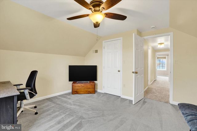 2202 WEEPING WILLOW LN, Mount Joy, PA 17552