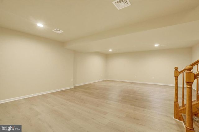 2202 WEEPING WILLOW LN, Mount Joy, PA 17552