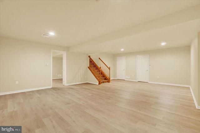 2202 WEEPING WILLOW LN, Mount Joy, PA 17552