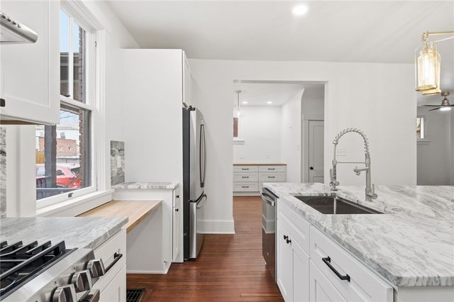 511 E 2nd Ave, Tarentum, PA 15084
