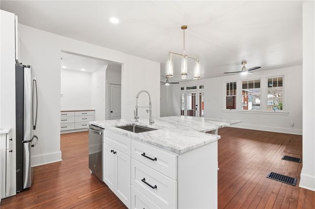 511 E 2nd Ave, Tarentum, PA 15084