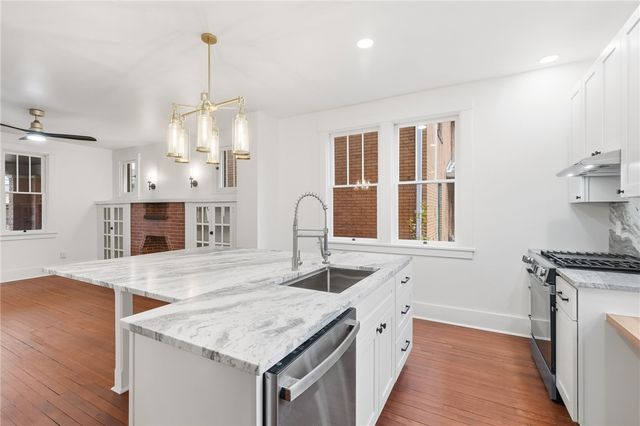511 E 2nd Ave, Tarentum, PA 15084