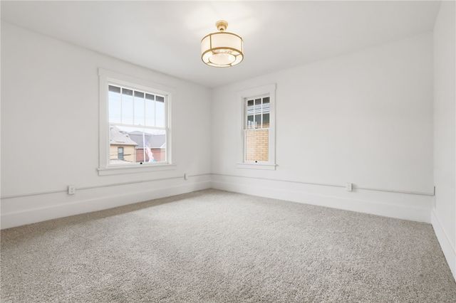 511 E 2nd Ave, Tarentum, PA 15084