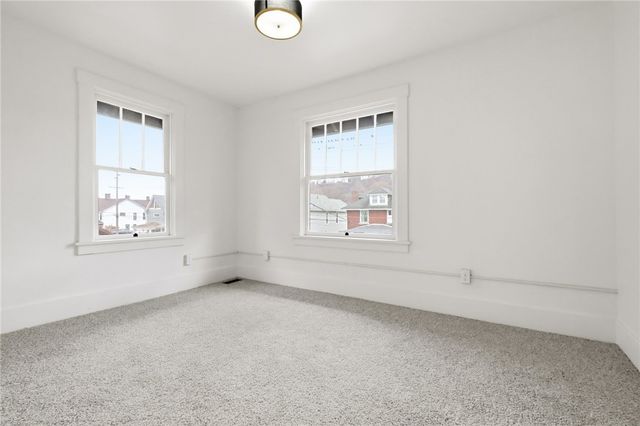 511 E 2nd Ave, Tarentum, PA 15084