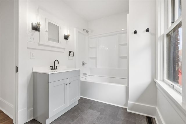 511 E 2nd Ave, Tarentum, PA 15084