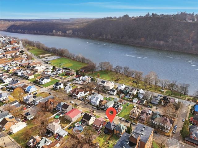 511 E 2nd Ave, Tarentum, PA 15084