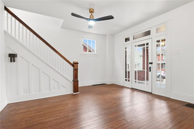 511 E 2nd Ave, Tarentum, PA 15084