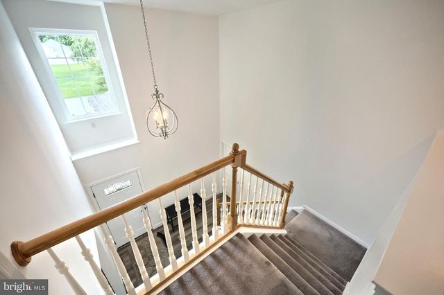 604 BARTLETT DR, Dallastown, PA 17313