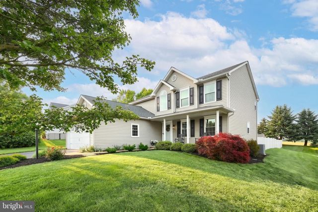 604 BARTLETT DR, Dallastown, PA 17313