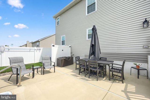 604 BARTLETT DR, Dallastown, PA 17313