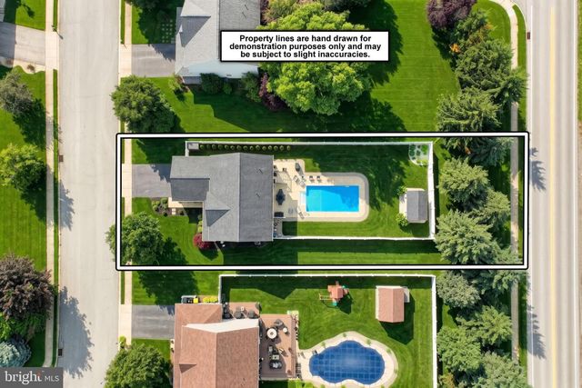 604 BARTLETT DR, Dallastown, PA 17313