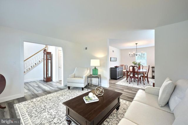 604 BARTLETT DR, Dallastown, PA 17313