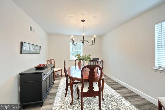 604 BARTLETT DR, Dallastown, PA 17313