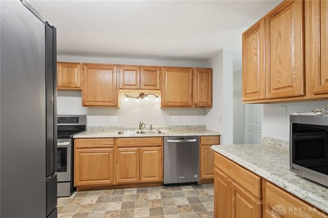 5490 S Gander Road, Dayton, OH 45424
