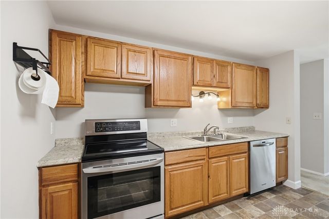 5490 S Gander Road, Dayton, OH 45424
