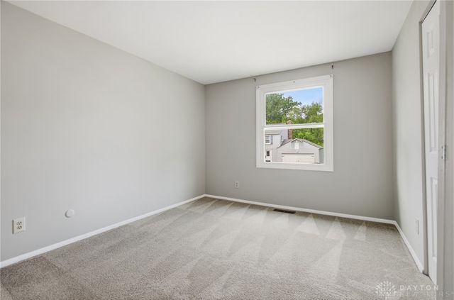 5490 S Gander Road, Dayton, OH 45424