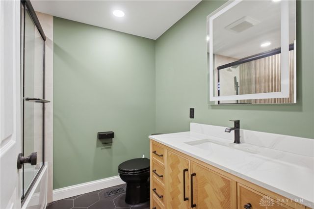 5490 S Gander Road, Dayton, OH 45424