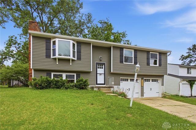 5490 S Gander Road, Dayton, OH 45424