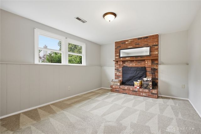 5490 S Gander Road, Dayton, OH 45424