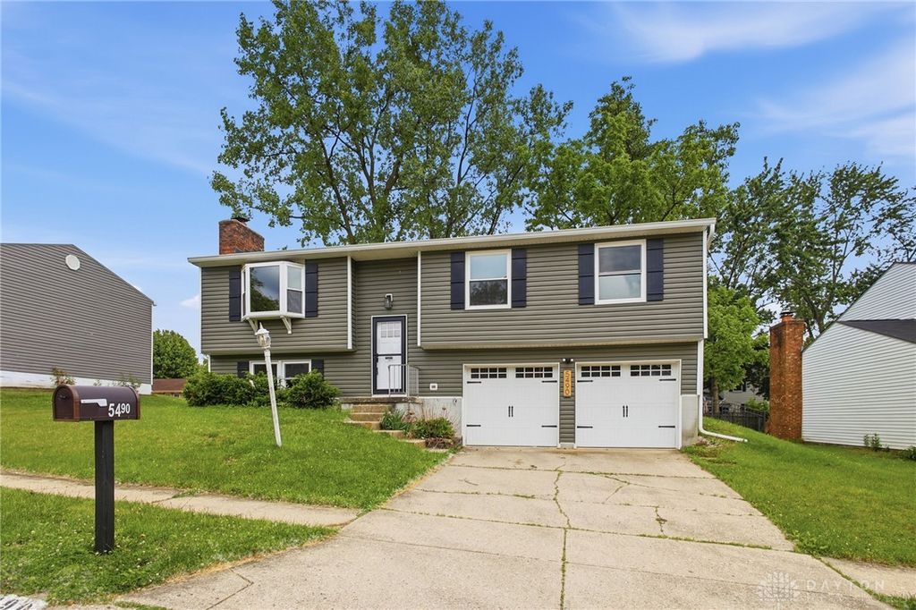 5490 S Gander Road, Dayton, OH 45424