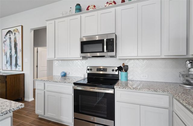 208 Blue Agate CT, Jarrell, TX 76537