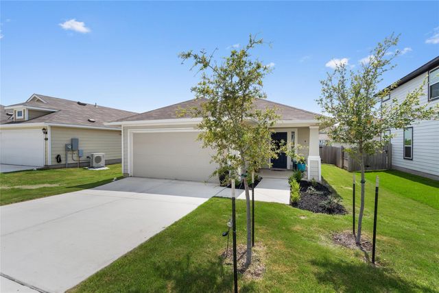 208 Blue Agate CT, Jarrell, TX 76537