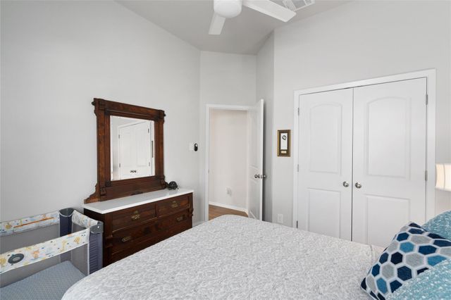 208 Blue Agate CT, Jarrell, TX 76537