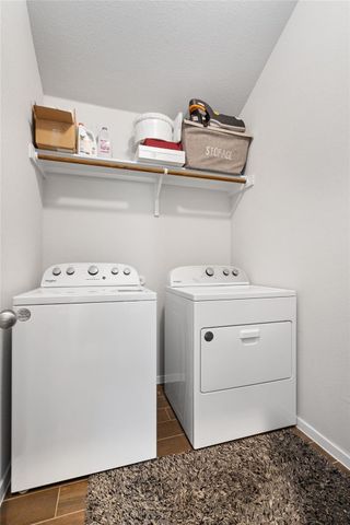 208 Blue Agate CT, Jarrell, TX 76537