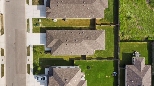 208 Blue Agate CT, Jarrell, TX 76537