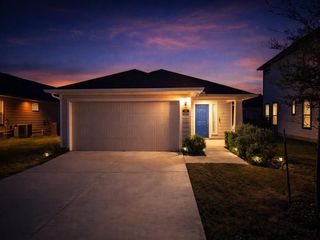 208 Blue Agate CT, Jarrell, TX 76537