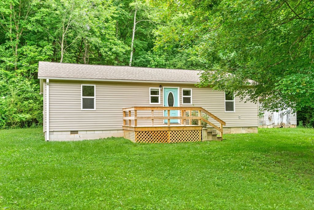 1460 Long Creek Rd, Dover, TN 37058