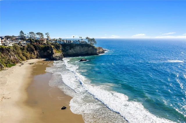 26 S Portola, Laguna Beach, CA 92651