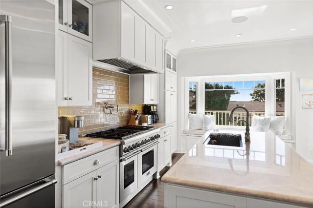 26 S Portola, Laguna Beach, CA 92651