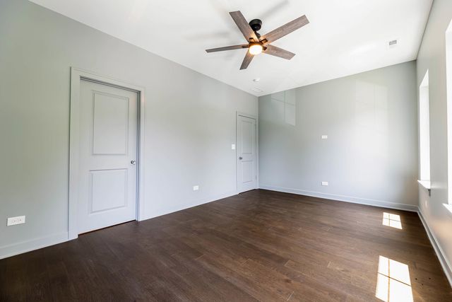 2832 W WILCOX Street, Chicago, IL 60612