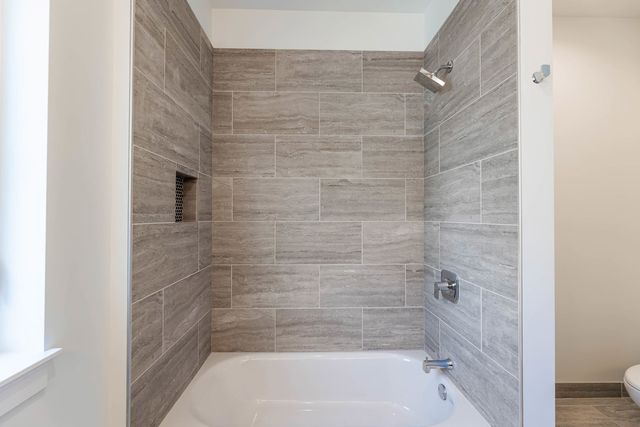2832 W WILCOX Street, Chicago, IL 60612