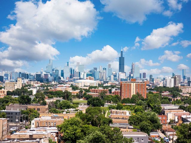 2832 W WILCOX Street, Chicago, IL 60612