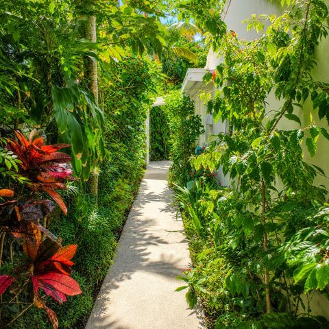 1243 NE 12th Avenue A-b, Fort Lauderdale, FL 33304