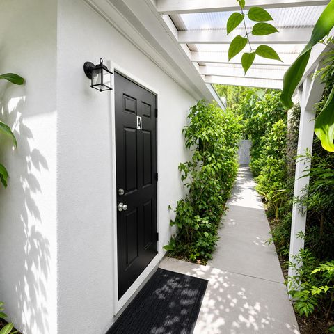 1243 NE 12th Avenue A-b, Fort Lauderdale, FL 33304